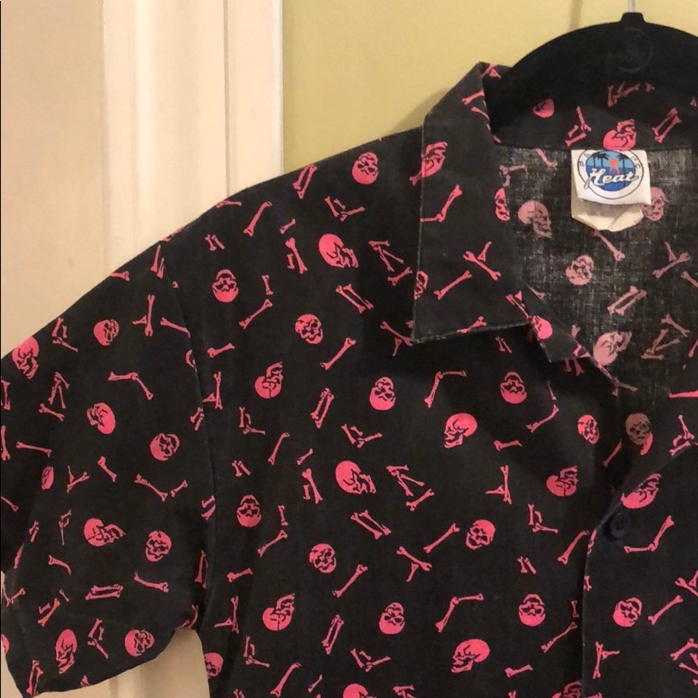☠️ Vintage 80s/90s Button-up Skull and Bone Tee